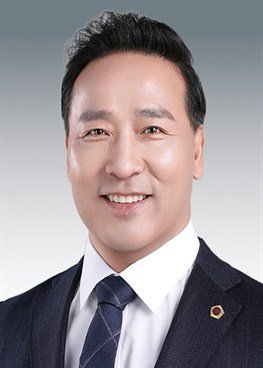 김용성