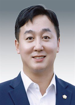 손성익