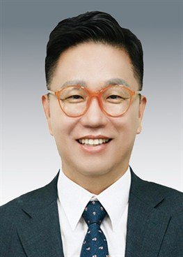 지영일