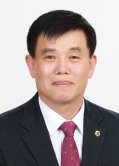 이영욱