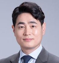 심창욱