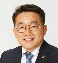 정무창