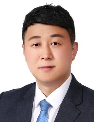 김주웅