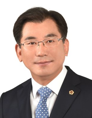 최병용