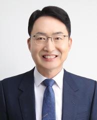 김윤섭