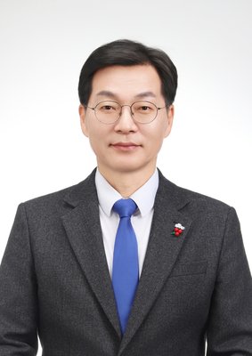 김중남