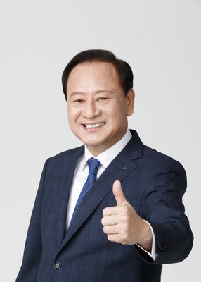 유동균