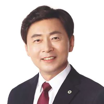 김철우