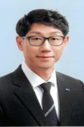 최형욱