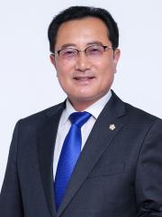 김관용