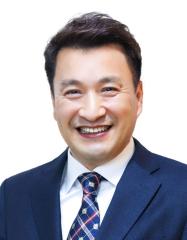 최재필