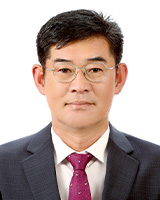 손영우