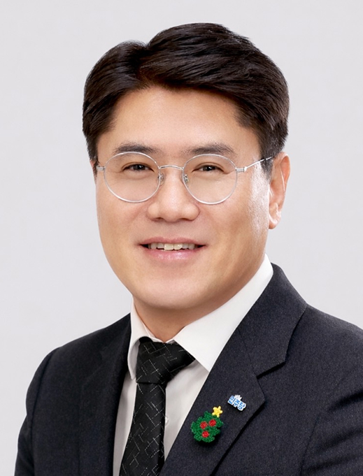 진재훈 사진