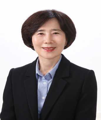 정일윤