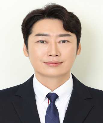 신원근 사진