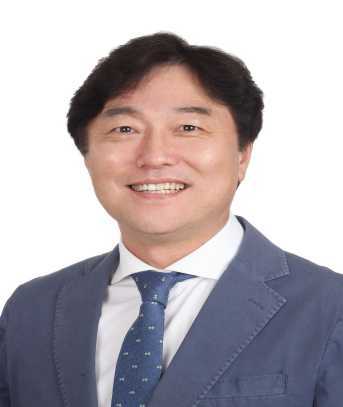 김동완