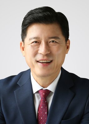 구자근 사진