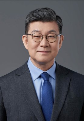 김남근 사진