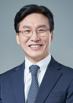 김민석 사진