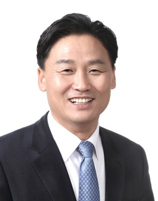 김영진 사진