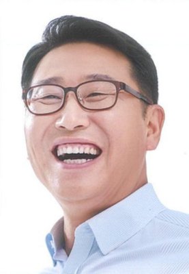 김영환 사진