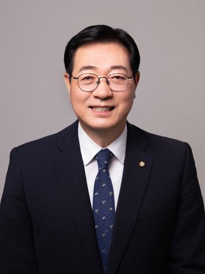 민홍철 사진
