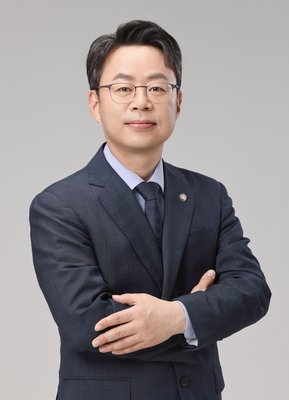 박홍배 사진