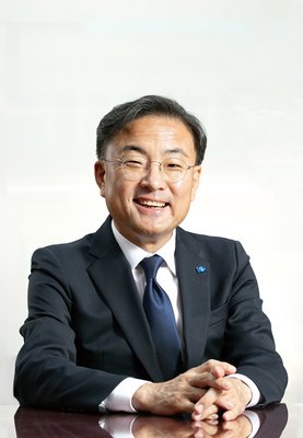 신장식 사진