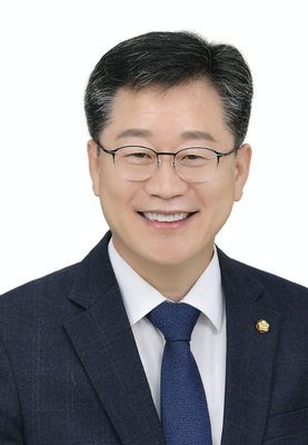 안호영 사진