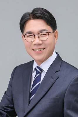 이재관 사진