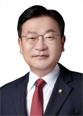 정점식 사진