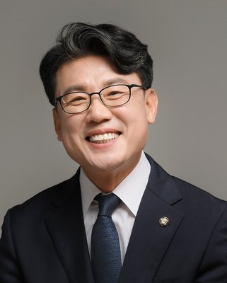 진성준 사진