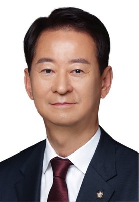 최은석 사진